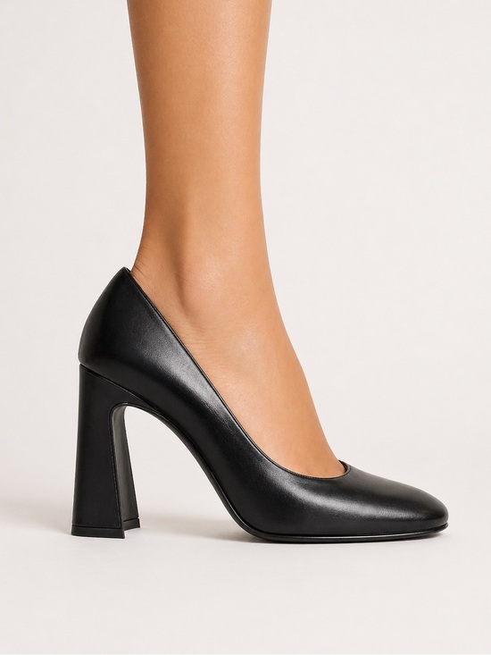 Tod's Shoes - TOD’S 2024 Black Leather Round Toe Classic Pumps